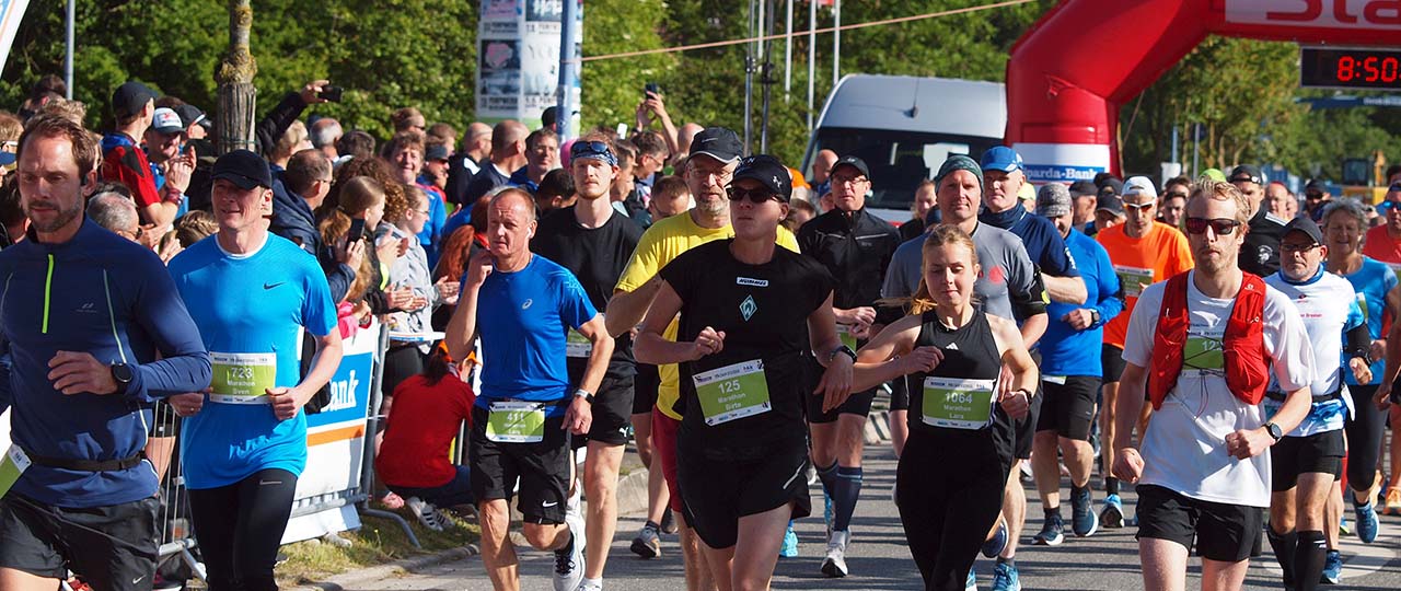 Startene Läufer und Läuferinnen und tolle Athmosphäre  beim Gorch-Fock-Lauf